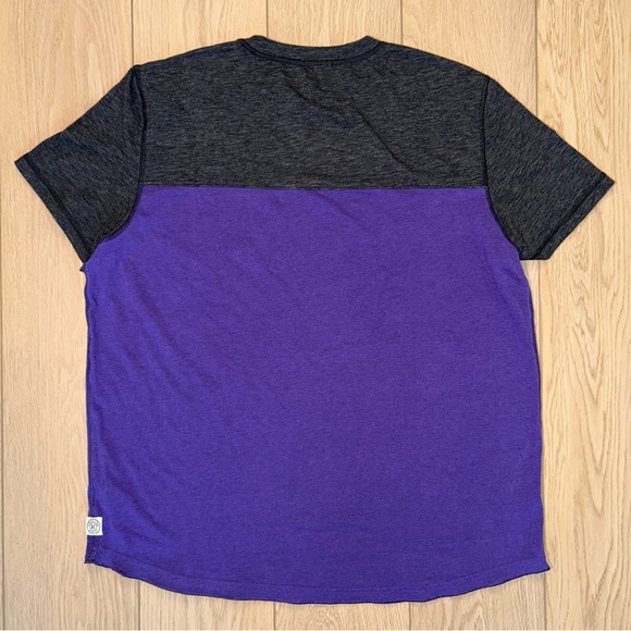 American Eagle Flex Classic Fit T-Shirt - Picture 2 of 2